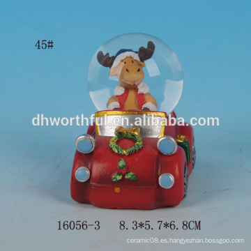 Para 2016 la decoración de la fiesta de Navidad, el globo de agua de Navidad de cerámica con la estatuilla de renos